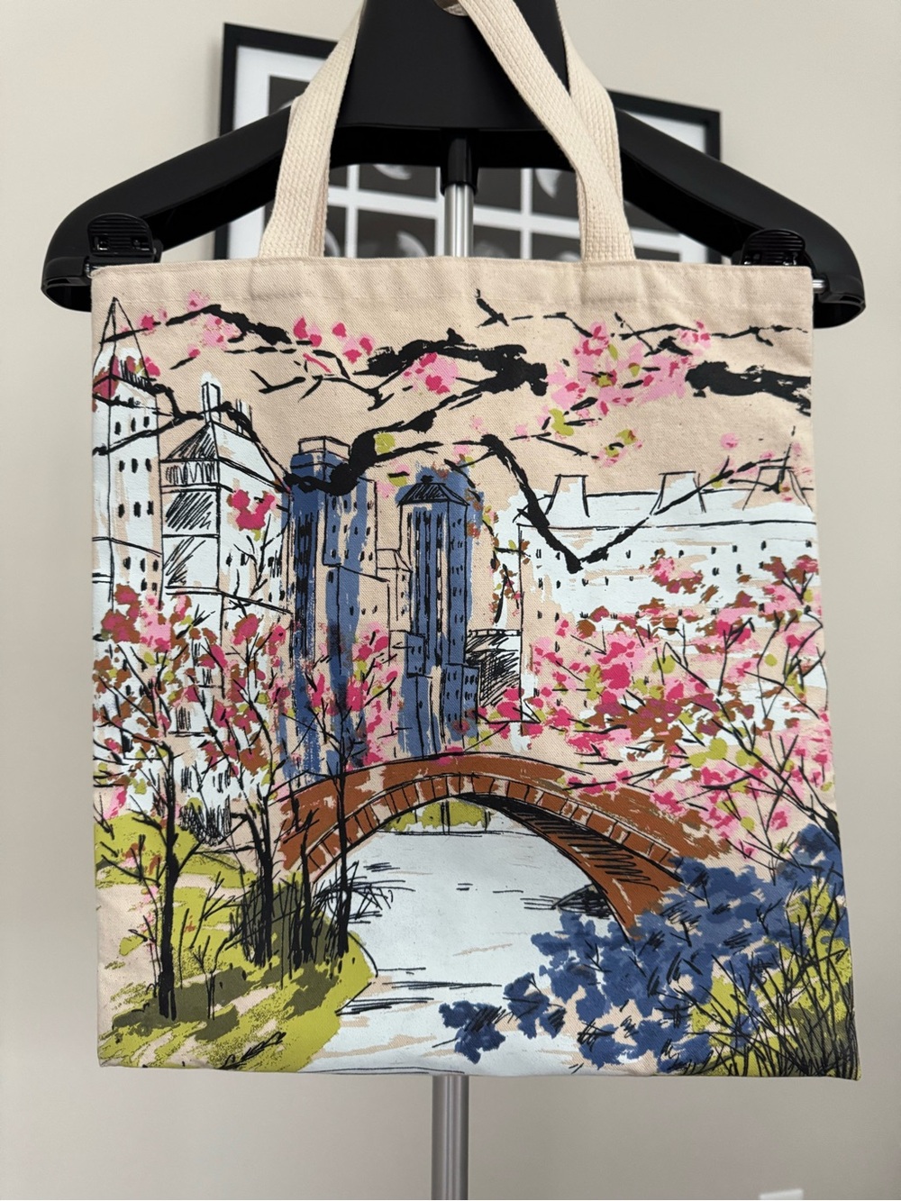 NY Metropolitan Museum Art Canvas Tote Bag with Pink Floral Cityscape Print